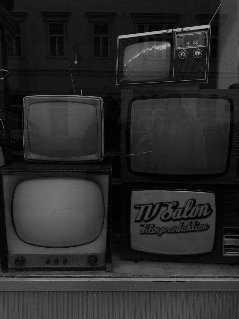 Kodėl televizorius rodo juodą ekraną: dažniausios priežastys ir kada verta kviesti meistrą į namus Vilniuje Kodėl televizorius rodo juodą ekraną: dažniausios priežastys ir kada verta kviesti meistrą į namus Vilniuje